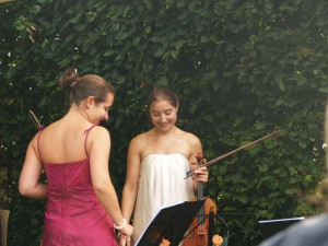 Louise et Caroline au château des Condés